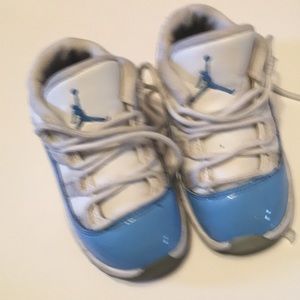 Jordan Retro 11. Carolina Lows! 7C